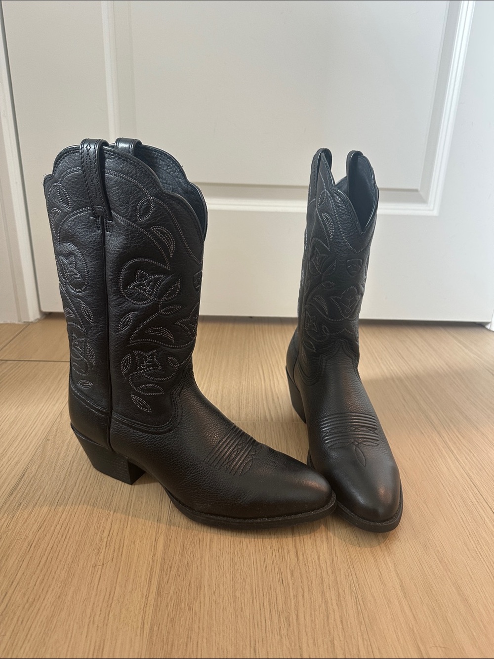Ariat Heritage Black Embroidered Western Boots